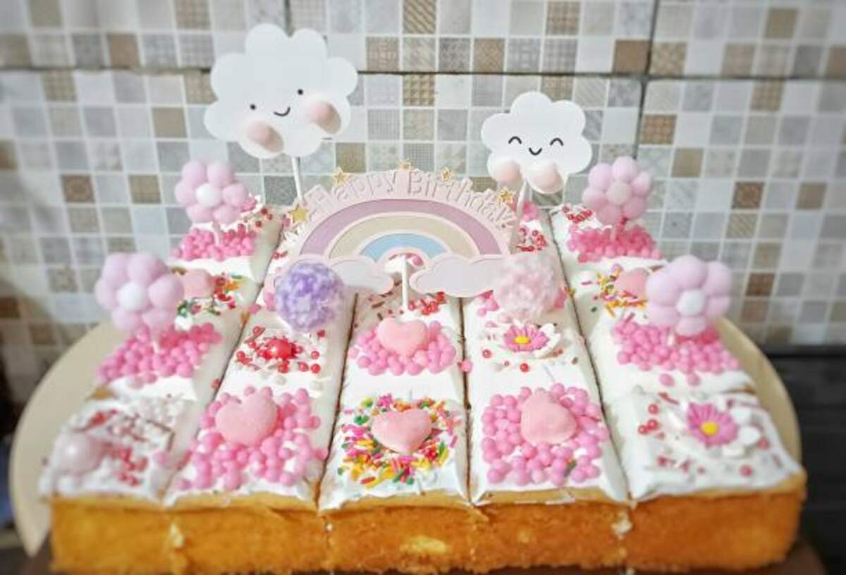 Hello Kitty Cake Pan